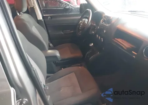 2016 Jeep Patriot Latitude из США, поврежденный, VIN 1C4NJPFA3GD812424